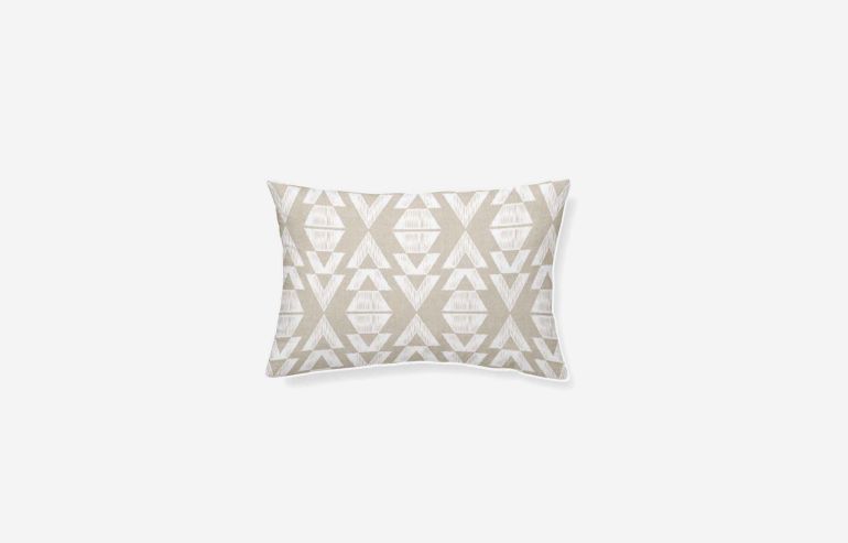 Geometric tropical cotton cushion 45x30 cm